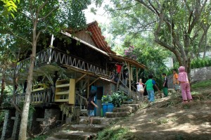  Lebih Sehat & Bahagia di Sekolah Alam Bandung