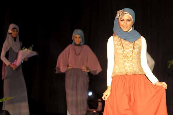  FOTO: Serba Cantik dan Islami di Fashion Show Hijab Festival 
