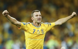  EURO 2012: Saat Nyetir, Sheva Ditabrak