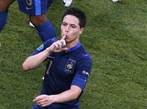  EURO 2012: Selebrasi Gol Samir Nasri Menuai Masalah?