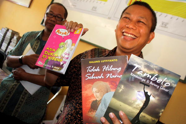  FOTO: Ayi Vivananda Sidak Buku Novel Tidak Layak Baca di Perpustakaan SMPN 44 Bandung