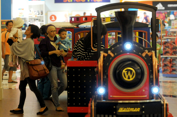  FOTO: Libur Sekolah Tiba, Daerah Tujuan Wisata di Kota Bandung Ramai