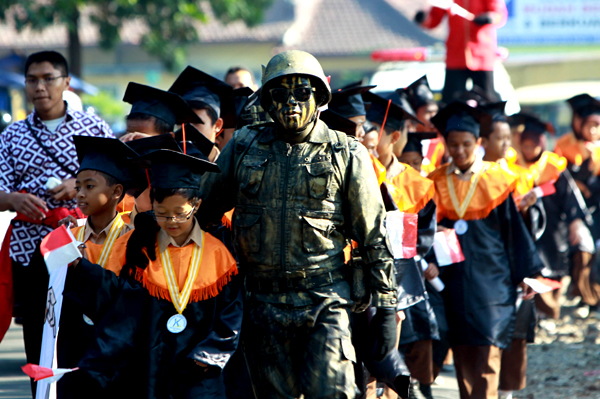 FOTO: Siswa SD Juara Napak Tilas HUT ke-66 Kodam III/Siliwangi