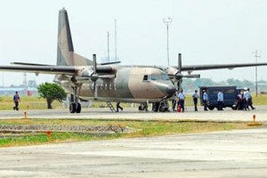  PESAWAT JATUH:Fokker F-27 TNI AU Hantam Rumah Penduduk