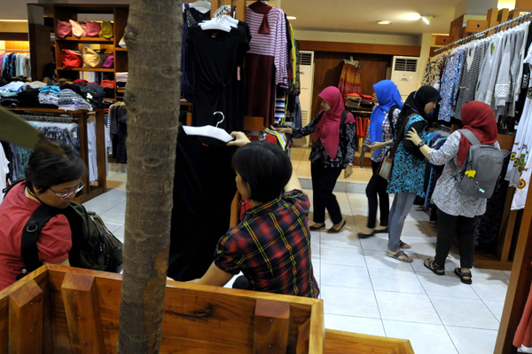  FOTO: Libur Sekolah Tiba, FO di Kota Bandung Ramai