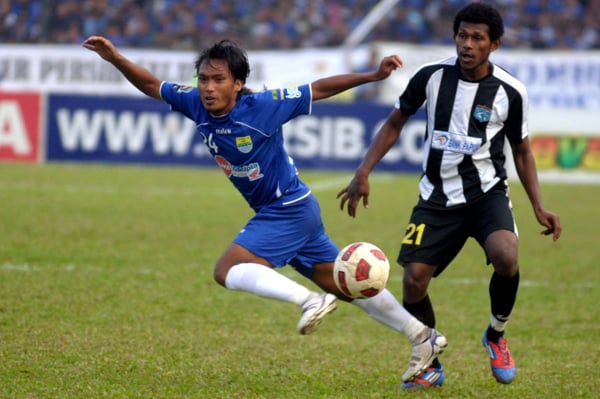  FOTO: Persib Unggul 3-2 Atas Persidafon di Laga Akhir