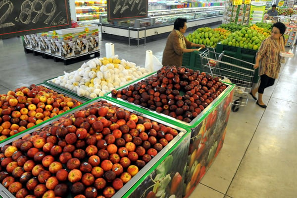  FOTO: Pemerintah Harus Selamatkan Pasar Buah Lokal