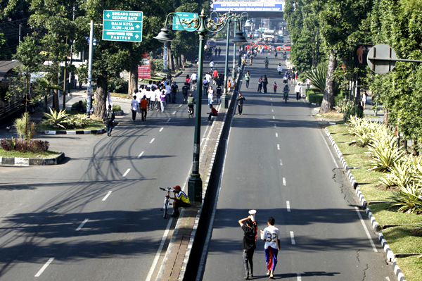  FOTO: Awal Ramadan, Zona Car Free Day Dago Sepi