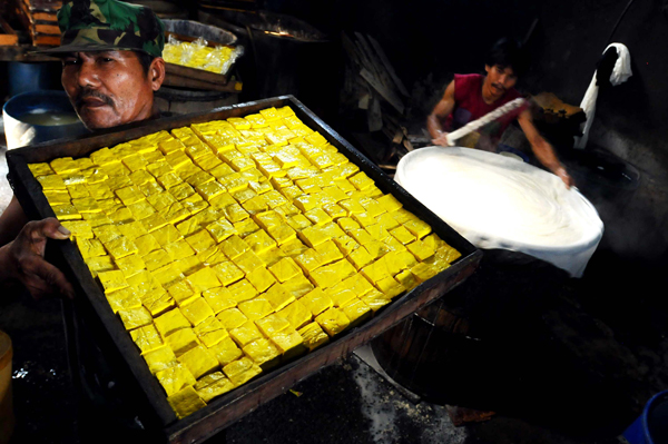  FOTO: Harga Kedelai Naik, Perajin Tahu Tempe Mogok Produksi 25-27 Juli 2012