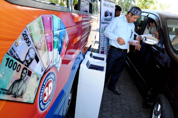  FOTO: Bank Indonesia Bandung Siapkan Drive Thru Penukaran Uang