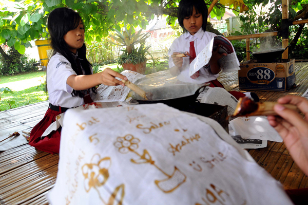  FOTO: Perajin Batik Minim Regenerasi