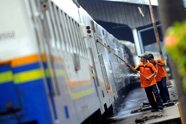  FOTO: Mudik 2012, Penumpang KA Diprediksi Naik 16,32%