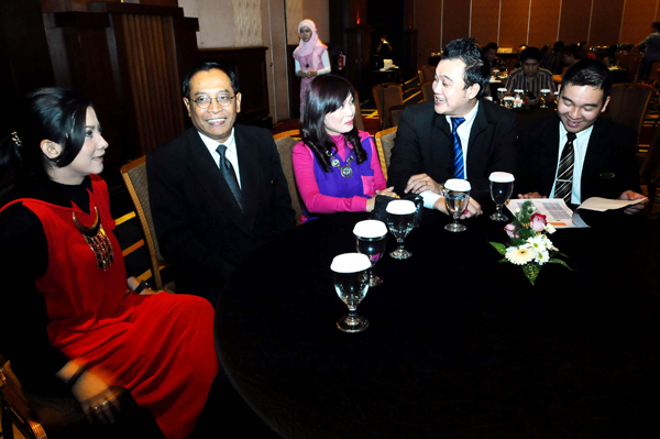  FOTO: Buka Puasa Bersama dan Silaturahmi Grand Royal Panghegar Bandung