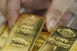  Pegadaian Jual 1 Ton Emas Selama Januari-Juli 2012