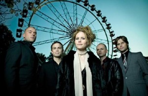  KONSER MUSIK: The Cardigans Sapa Fans Indonesia Malam Ini