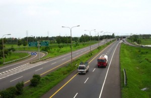  ARUS MUDIK: Tol Merak Lancar