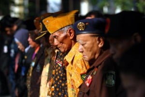  HUT KEMERDEKAAN: PT INTI Bagikan "Kadeudeuh" Buat Veteran