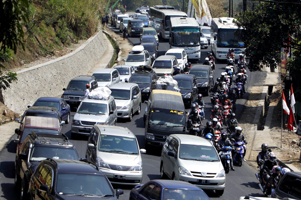  FOTO: H-2 Lebaran, Macet 20 Km Dari Cileunyi hingga Nagreg