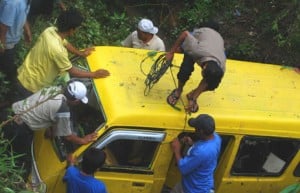  INFO MUDIK: Awas Kantuk! Satu Carry Masuk Parit di Pantura