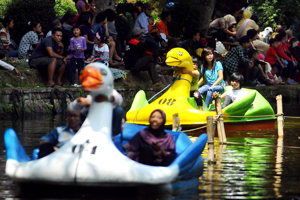  FOTO: Warga Serbu Obyek Wisata di Bandung