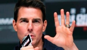  Tom Cruise Sesalkan Kematian Tony Scott