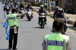  ARUS BALIK: Polisi Alihkan Kendaraan Yang Menuju Puncak