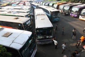  INFO MUDIK: 8.000 Orang Masuki Terminal Induk Bekasi