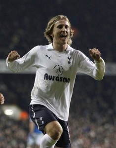  TRANSFER PEMAIN: Kepindahan Modric ke Madrid Tinggal Penyelesaian