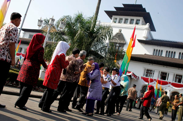  FOTO: Hari Pertama, Ribuan Pegawai Lingkungan Pemprov Jabar Halal Bihalal