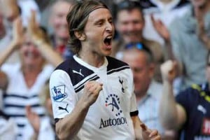  SEPAK BOLA: Madrid Resmi Gaet Luka Modric