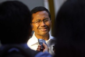  DAHLAN ISKAN Tinggalkan RS Singapura