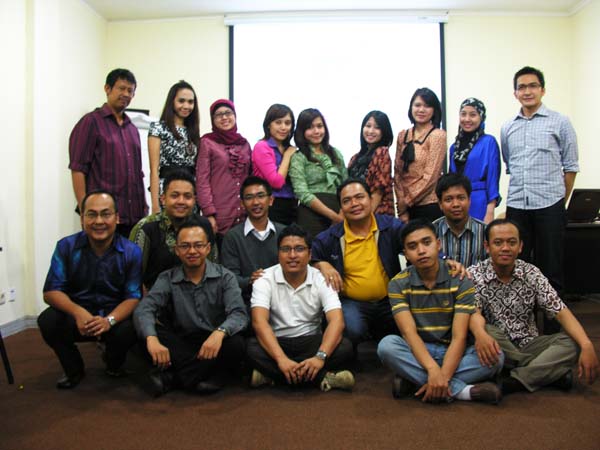  FOTO: Karyawan bank bjb Ikuti Training “Selling With Character”