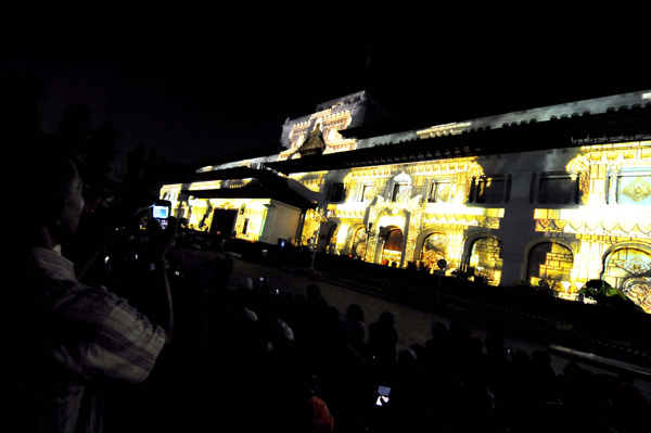  FOTO: Gedung Sate Jadi Bernuansa Futuristik