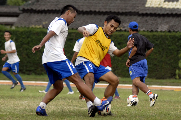  FOTO: Persiapan Persib Bandung Belum 100%