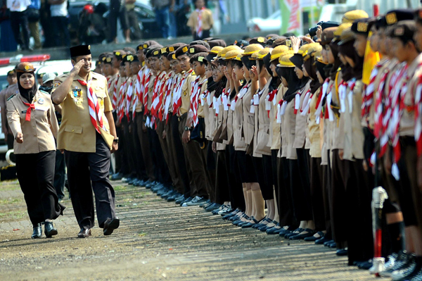  FOTO: Dede Yusuf Pimpin Apel Besar Pramuka Jabar