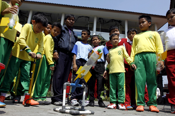  FOTO: Kolaborasi Sains & Budaya Malaysia-Indonesia di SD Muhammadiyah Bandung