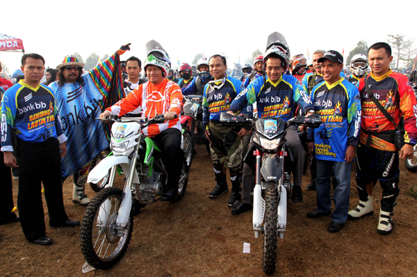  FOTO: Bank BJB Ajak 3.600 Crosser Berpetualang di Bandung