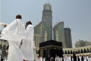  Duh...Tas Jemaah Haji pun Ditempeli Gambar Parpol