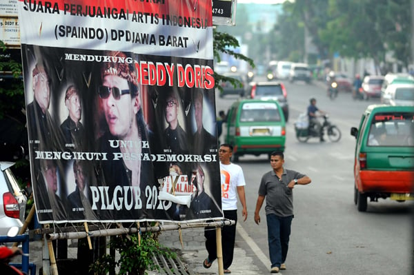  FOTO: Deddy Dores Sudah Tebar Pesona di Jalanan Bandung