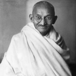  Mengenang Sosok Mahatma Ghandi, Tokoh Terbesar India