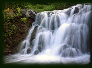  CURUG CILENGKRANG: Pesona Wisata Air Terjun di Bandung Timur