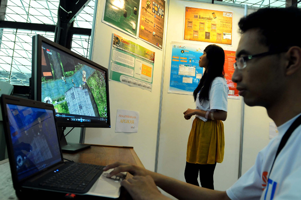  FOTO: Mahasiswa TI & Komunikasi 'Unjuk Gigi' di ITB