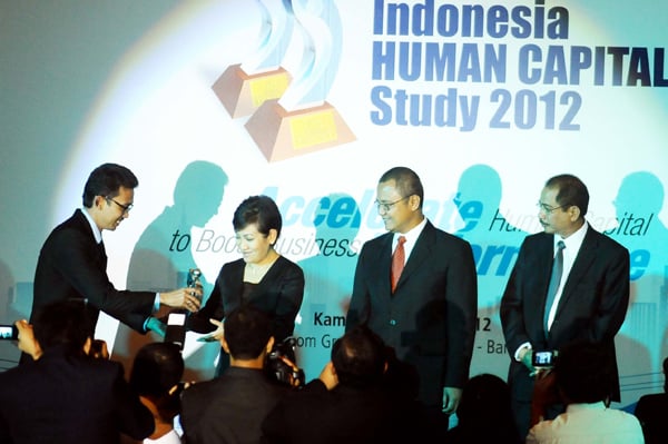  FOTO: Adira, BSM & Telkom Raih Best of All Criteria IHCS 2012