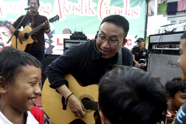  FOTO: Ferry Curtis Hibur Warga Kampung Wisata Akustik Cicadas