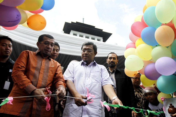  FOTO: Mensos dan Gubernur Jabar Luncurkan Program Kesejahteraan Sosial Anak