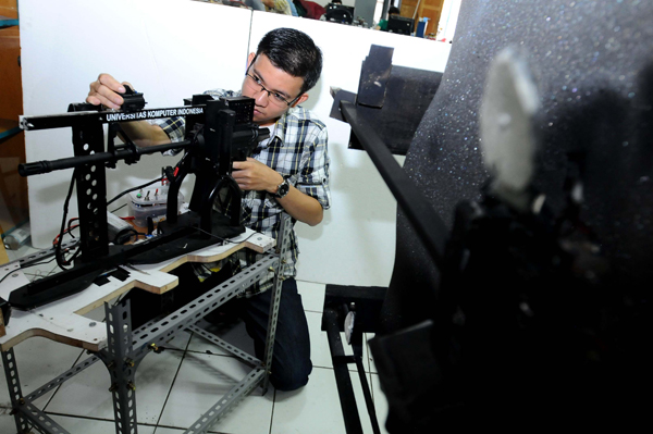  FOTO: Robot Penembak Otomatis Karya Mahasiswa Unikom 