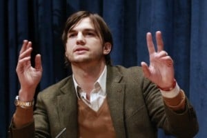 FORBES: Ashton Kutcher Bintang TV Termahal 