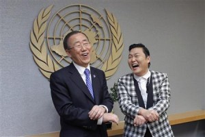  Sekjen PBB Ban Ki Moon Ber-Gangnam Style Bareng PSY