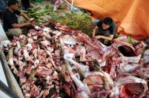  Pembagian Daging Kurban di Bandung Pakai Sistem Kupon