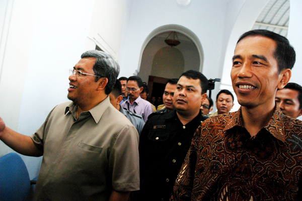  FOTO: Jokowi Ke Gedung Sate Bandung Bahas Busway & Banjir